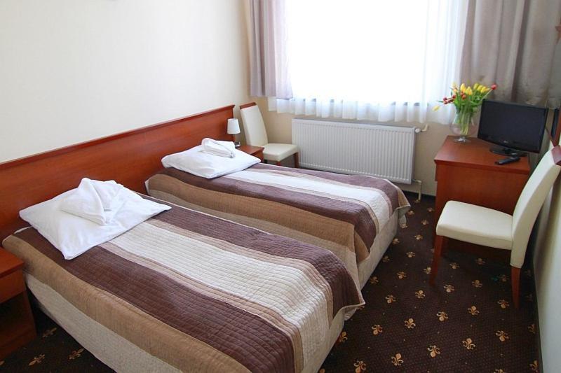 Restauracja Noclegi Ruczaj Neumarkt Zimmer foto